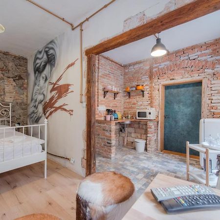 Accommodation At The Zeus Apartment Pressburg Exterior foto