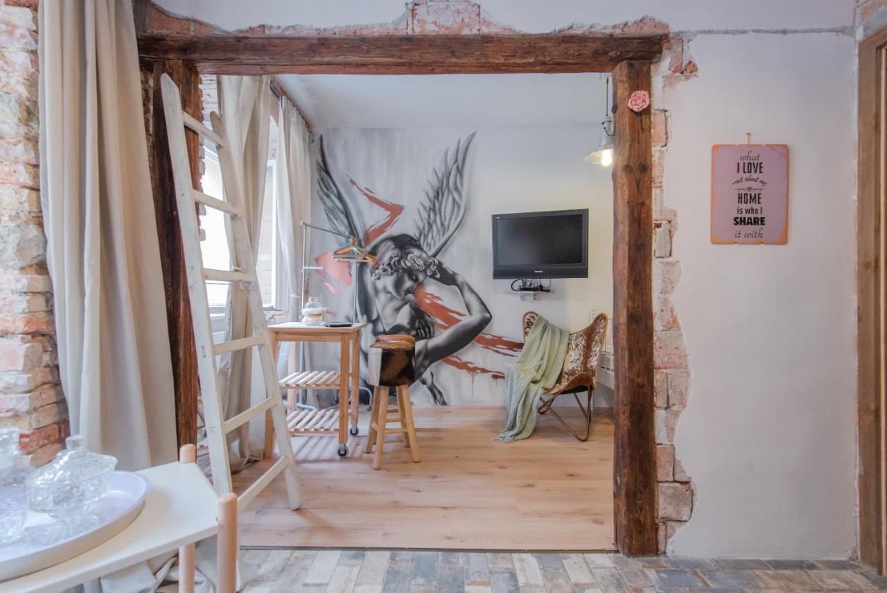 Accommodation At The Zeus Apartment Pressburg Exterior foto
